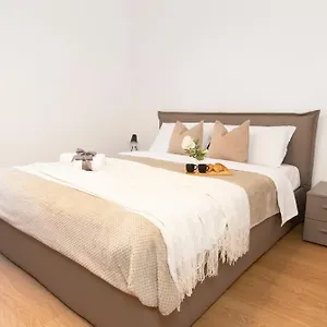 https://ihost-apartment-simonetta-7.italymilanhotels.net